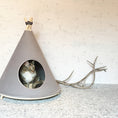 Load image into Gallery viewer, Pet teepee for dog and cats to rest.