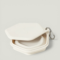 Cargar la imagen en la vista de la galería, DINON OUTDOOR FEEDING BOWL lifestyle photo – Nala's Pet Boutique