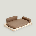 Load image into Gallery viewer, The Linden Day Bed brings luxurious comfort and style to your pet's relaxation. Its modern design is accompanied by a high-density foam cushion that ensures the cushion's shape is preserved for long-term use while optimally supporting the animal's body.