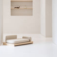 Load image into Gallery viewer, The Linden Day Bed brings luxurious comfort and style to your pet's relaxation. Its modern design is accompanied by a high-density foam cushion that ensures the cushion's shape is preserved for long-term use while optimally supporting the animal's body.