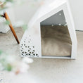 Cargar la imagen en la vista de la galería, Oshu in Oshupethouse.6 – Nala's Pet Boutique