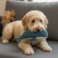 Cargar la imagen en la vista de la galería, Juguete de peluche para perros con chirriador de ballena