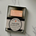 Cargar la imagen en la vista de la galería, Almond Milk & Brown Sugar Goat's Milk dog shampoo bar with argan & coconut oils—hydrates, calms itch, and keeps coats healthy, glossy, and fresh.
