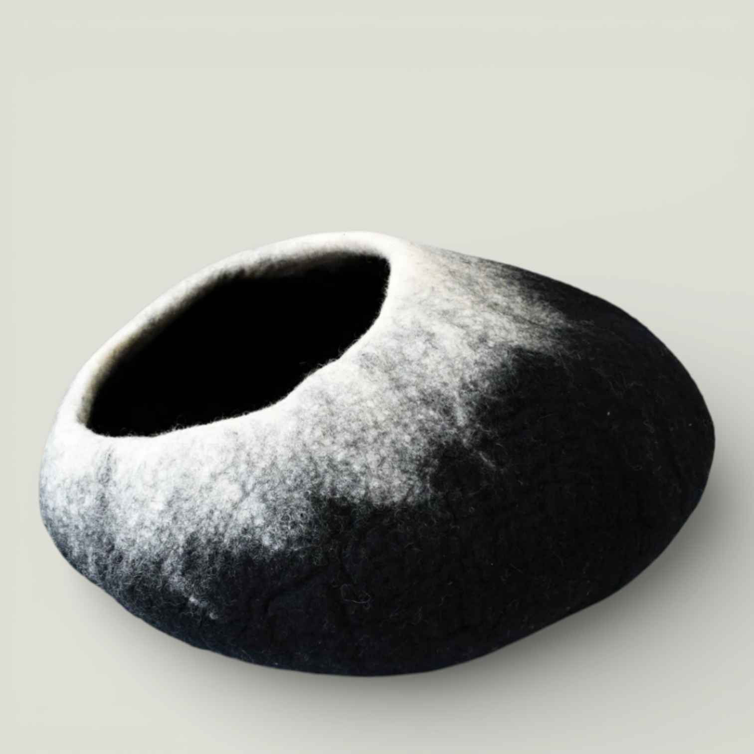 Black & White Ombre Cave in Black – Nala's Pet Boutique