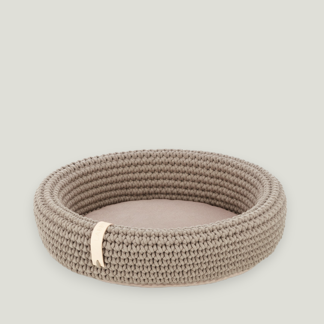 Coco, pet bed made of high-quality cotton rope.