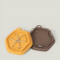 Cargar la imagen en la vista de la galería, DINON OUTDOOR FEEDING BOWL close-up – Nala's Pet Boutique
