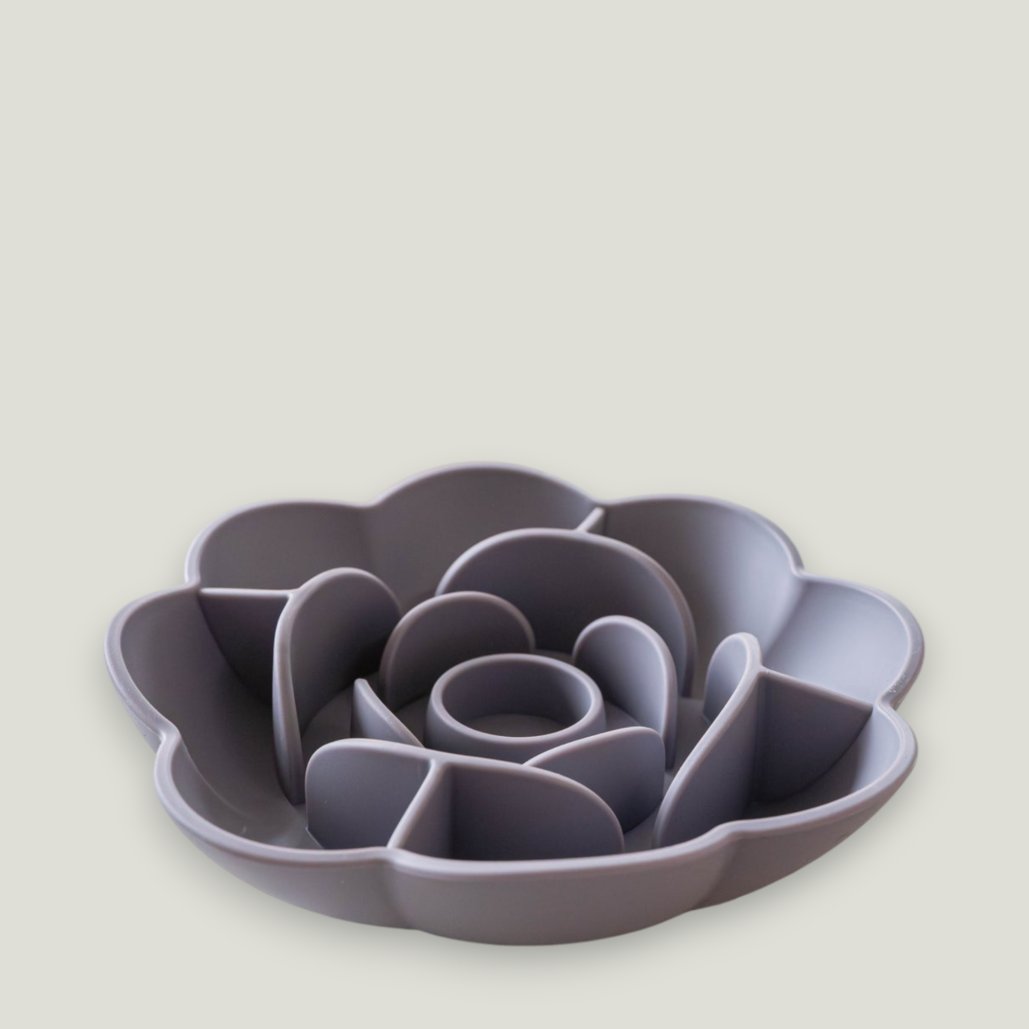 Flower Slow Feeder in Grey – Nala's Pet Boutique