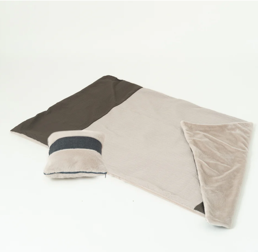 QUIN CUSHION BLANKET