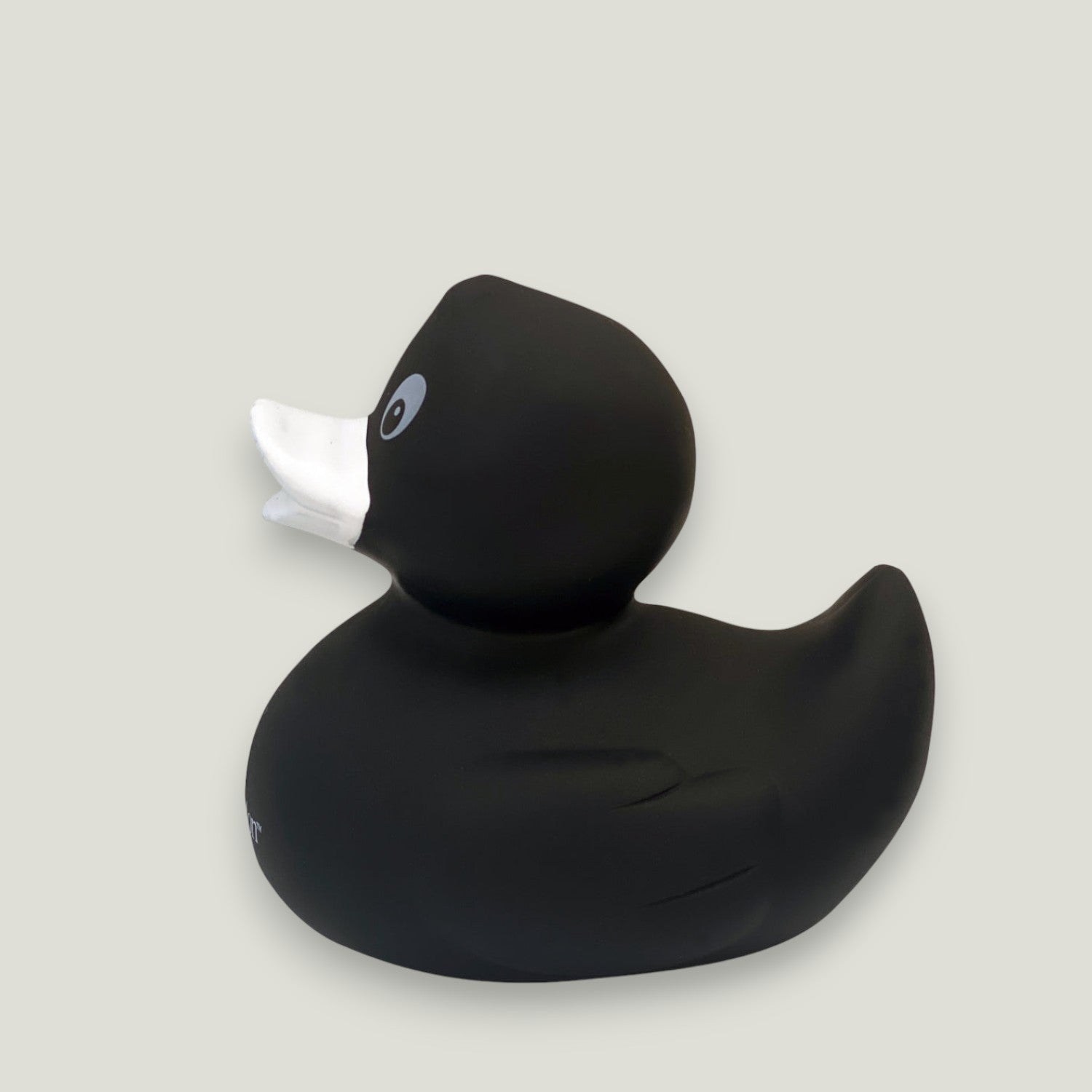 Elevate bath time to a playful experience with our exclusive rubber duckie, affectionately named Chewie. Use during your puppy's bath time to keep them entertained and engaged, creating a positive and enjoyable experience during their bath time.