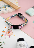 Cargar la imagen en la vista de la galería, Georgia O'Kitty Artist Cat Collar
